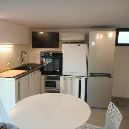 F2 Meuble Lejlighed